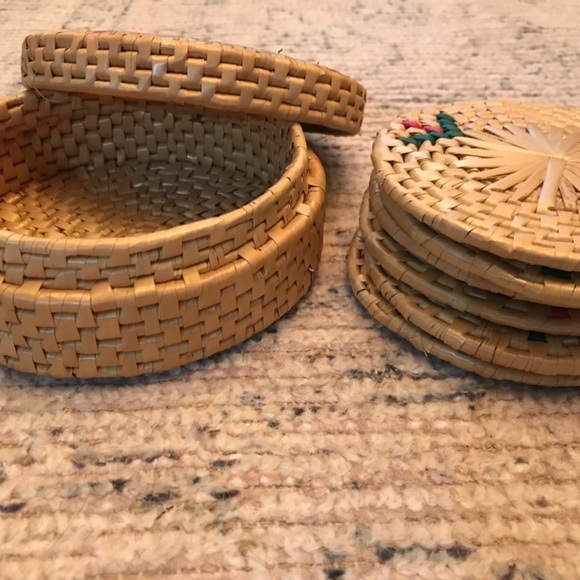 Vintage woven straw coaster set. Set of 6 - Picture 2 of 6